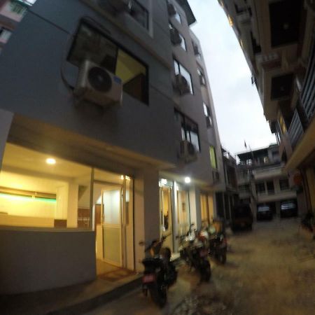 Bodhi Tree Hostel Катманду Экстерьер фото