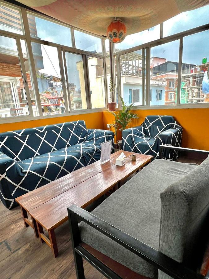 Bodhi Tree Hostel Катманду Экстерьер фото